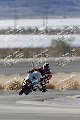 media/Nov-16-2025-Race Pace (Sun) [[8c5fa54630]]/Non Verified Riders (1st 20 Minutes)/1-Turn 14 (10am)/